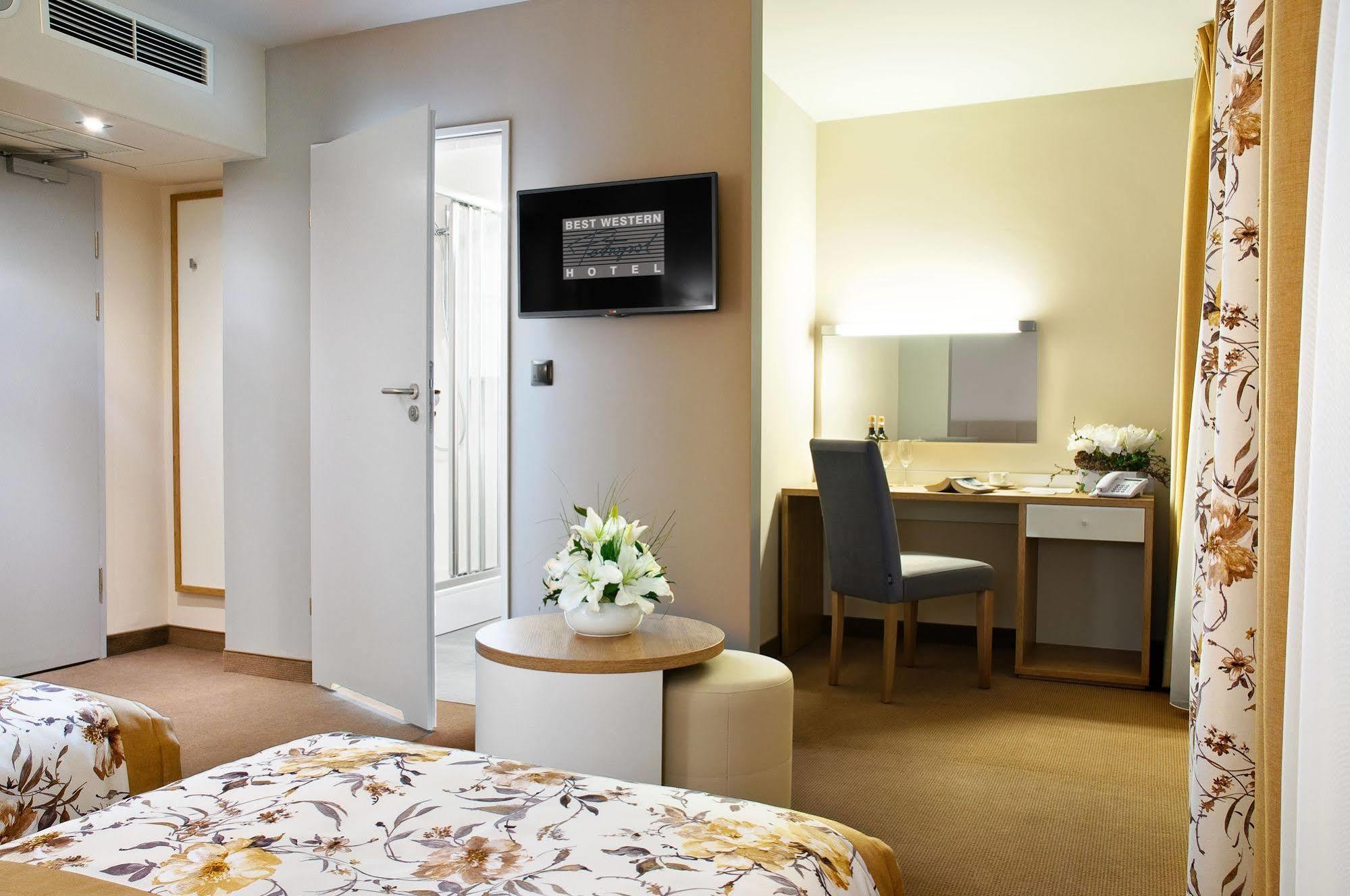 Hotel Petropol Płock Extérieur photo