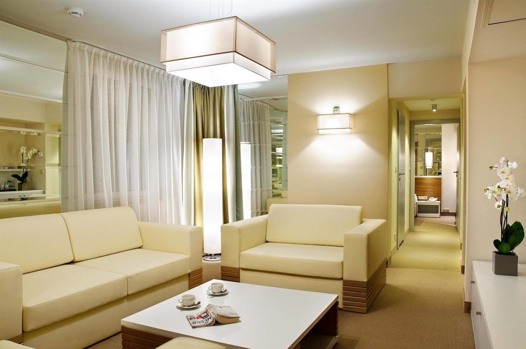 Hotel Petropol Płock Extérieur photo
